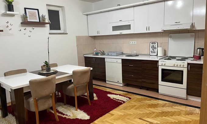 Novi Grad Sarajevo Apartment | Cozy 2-Bed Apartment in Sarajevo with Pet-Friendly Amenities