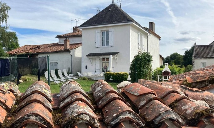 Oradour-Fanais House | Relaxing 2-Bed House with Gardens in Peaceful Area