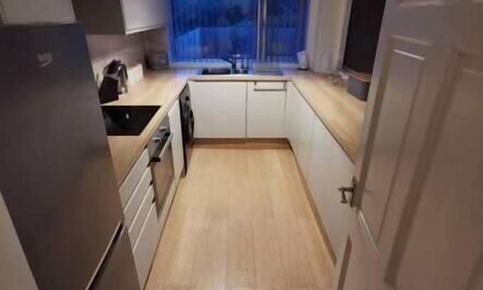 Landore House | Inviting 2-Bed House in Swansea with Breakfast & Accessibility