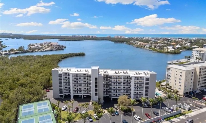 Bonita Springs Condo | Charming 2-bedroom condo overlooking water in tranquil Bonita Springs!