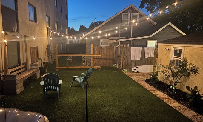Northeast Virginia Beach Apartment | Charming 2-bedroom apartment in fabulous Virginia Beach with WiFi, AC