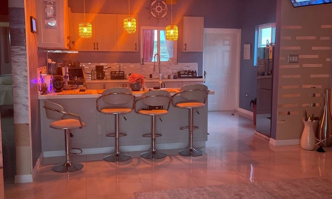Little London House | Charming 2-bedroom house in Little London with WiFi, AC