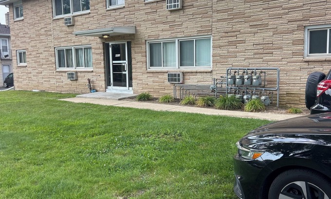 McFarland Apartment | Charming 2-bedroom apartment in tranquil McFarland with AC