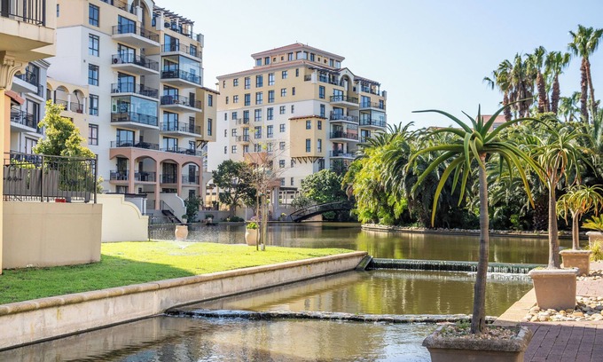 Century City Apartment | Charming 2-bedroom apartment with WiFi, fitness room in amazing Cape Town
