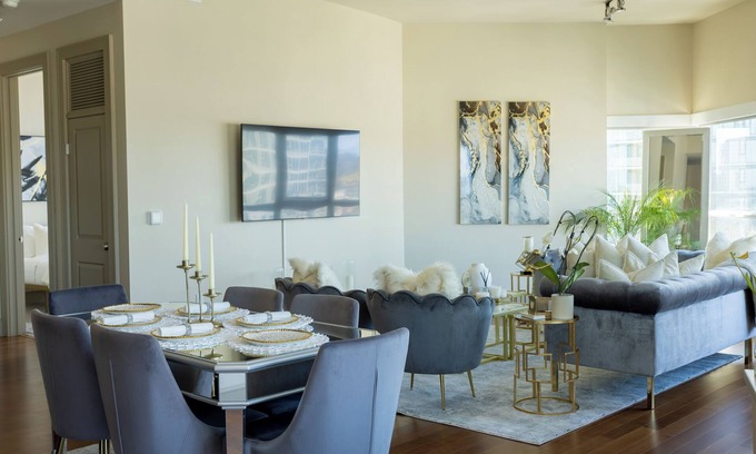 East Village Apartment | Charming 2-bedroom apartment with fitness room and Pool in downtown San Diego