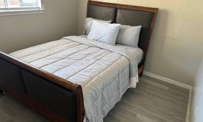 Killeen Apartment | Charming 2-bedroom apartment with WiFi, AC in vibrant Killeen