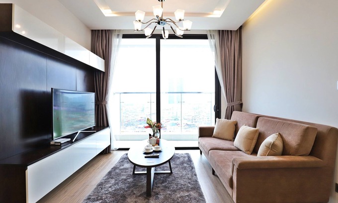 Ngoc Khanh Apartment | Charming 2 bedroom apartment in vinhomes metropolis