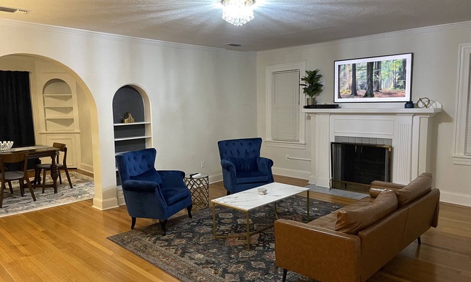 Amarillo Cottage | Pet-Friendly 2-Bedroom Cottage in Vibrant Amarillo