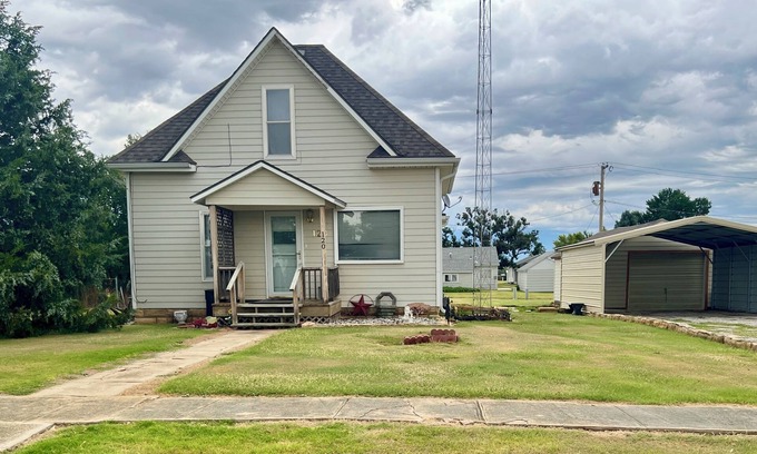 Lucas Cottage | Charming 2-bedroom cottage in Lucas