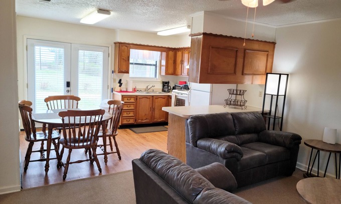Idabel Apartment | Guest Rated: 9.8 Ocean View Duplex Cottage with Kitchen