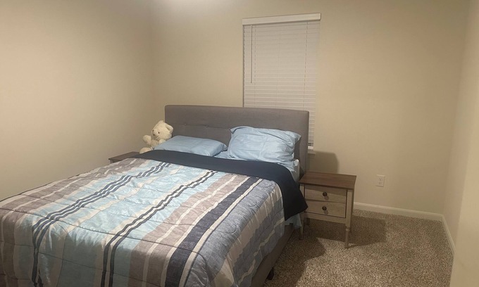 Fort Worth House | Charming 2-bedroom house in brilliant Fort Worth with WiFi, AC