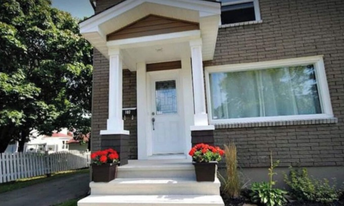 Moncton House | Charming 2-bedroom house in nice Moncton with WiFi, AC