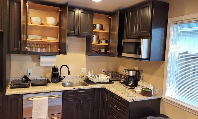 Kent House | Charming 2-bedroom house in Kent with AC and WiFi