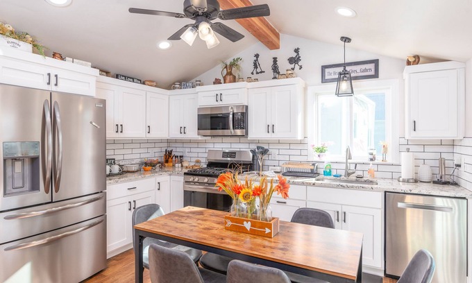 Parowan House | Ideal 2-Bedroom Home Near Brian Head Ski Resort & Parks