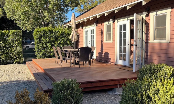 Santa Paula House | Charming 2-bedroom bungalow in Santa Paula with WiFi, AC