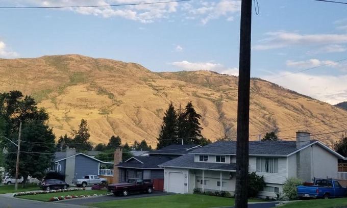 Kamloops Apartment | Cozy 2-Bedroom Basement with Breakfast & Rec Room