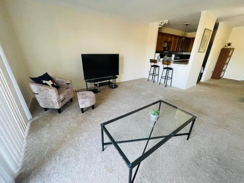 Elkins Park Apartment | Inviting 2BR Retreat in Elkins Park with Pool Access