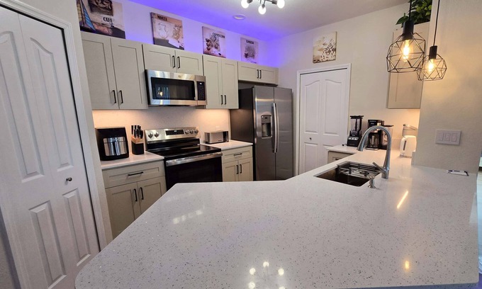 Sarasota Condo | Elegant 2 BR/2B Condo in Sarasota Near Lido & Siesta Beach
