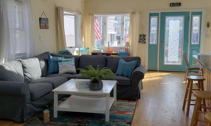 Long Beach House | Beachfront 2BR Bungalow with Exceptional Guest Rating 9.8