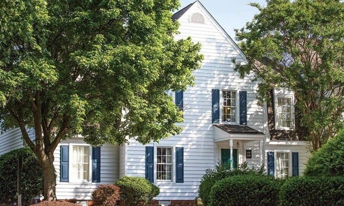 Williamsburg Condo | Elegant 2BR Condo at Wyndham Kingsgate with Pool & Spa