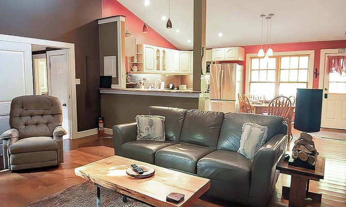 Tobermory House | Forest Retreat with Ocean Views and Spa Amenities