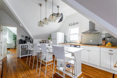 West End - West Side Apartment | Inviting Classic Getaway: 2bd with Free Parking