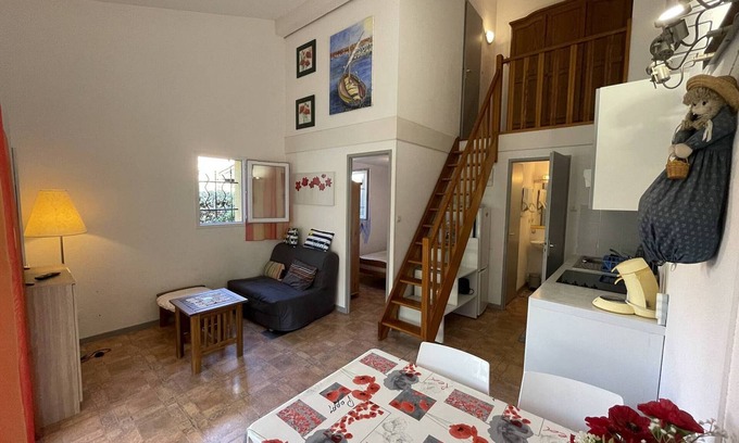 Saint-Cyprien Plage Villa | Cozy Villa Saint-Cyprien with Pool and Oceanfront Views