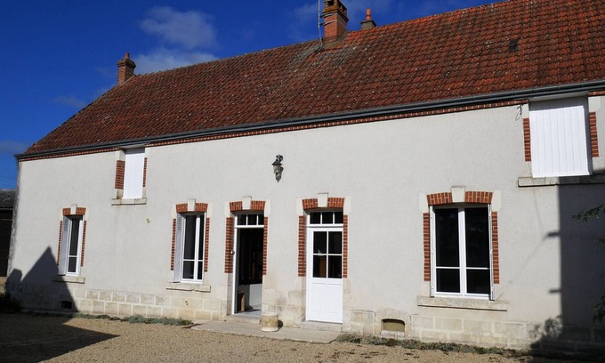 Mareau-aux-Pres Cottage | Comfortable Gite Mareau-aux-Prés: 3 Bedrooms & Spa Access