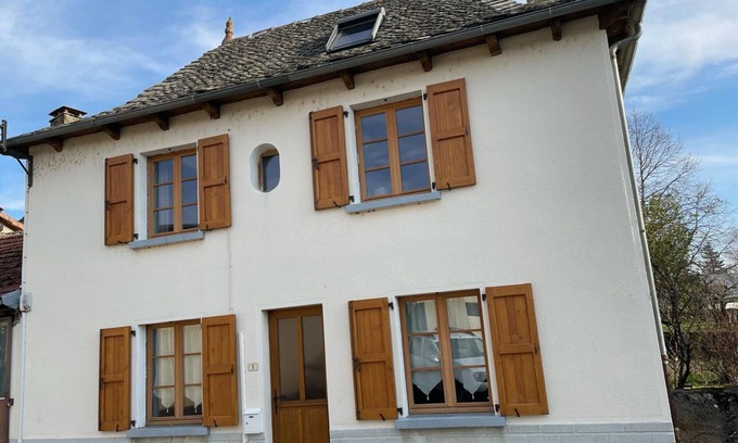 Cassaniouze Cottage | Cozy Gite Cassaniouze: Family-Friendly Getaway with Spa