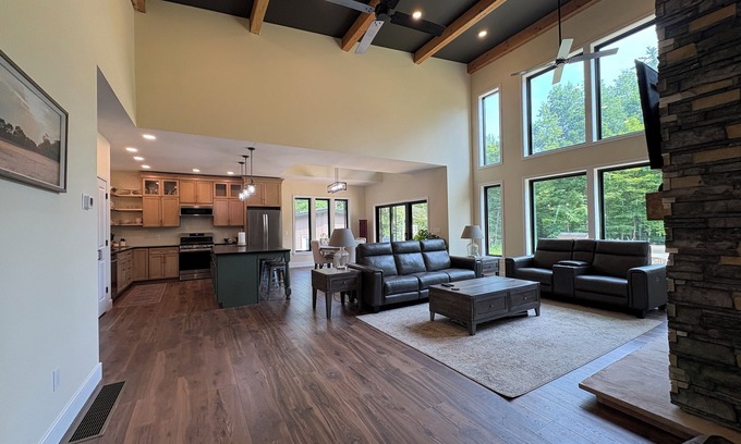 Rotterdam Junction House | Charming 3-bedroom house near Saratoga Springs. Creekside on 20 acres of forest.