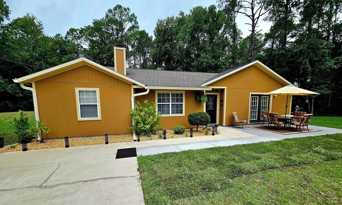 St. Johns County House | Charming 3-bedroom Coastal Country House near St. Augustine