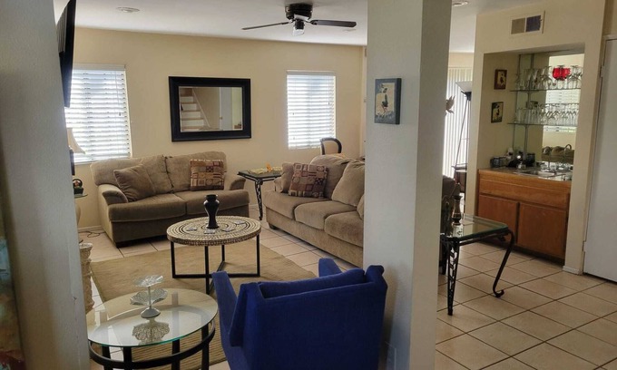 Lamanda Park House | Inviting 3-Bedroom Condo with Patio Near Cal Tech Area