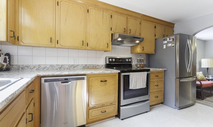 Mill Cove Cottage | Pet-Friendly Cottage Steps from Fox Point Beach & Pool