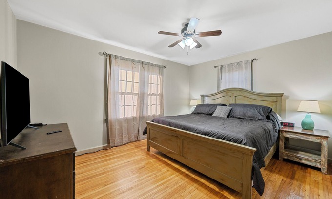 Lewisburg House | Charming 3-bedroom house located walking distance to Shady Cliff, Lake Malone.