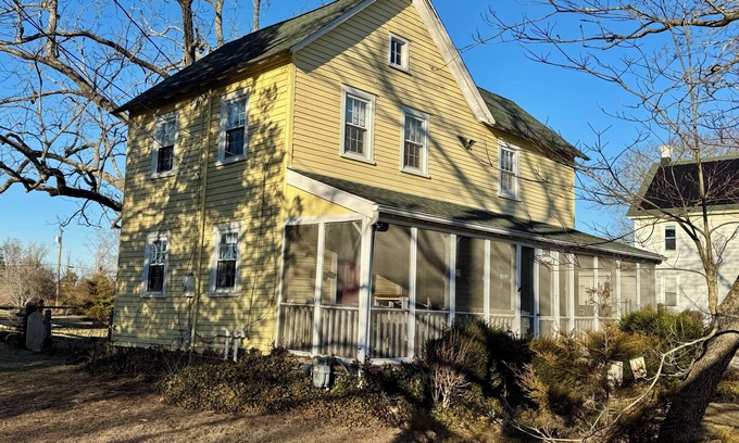 New Gretna House | Charming 3-bedroom house with fields, river views, near beaches & dog ready.