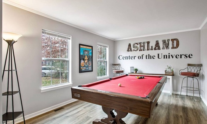 Ashland House | Ideal 3-Bedroom Retreat with Pool & Spa in Ashland