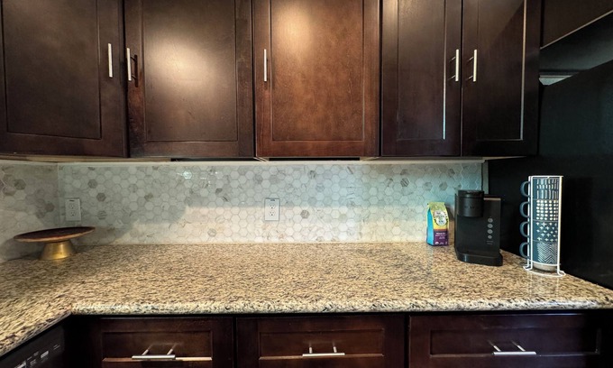 La Porte House | Charming 3-bedroom house with AC and WiFi in La Porte