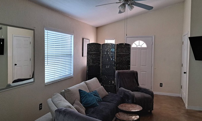 Sanford House | Charming 3-bedroom house in beautiful Sanford
