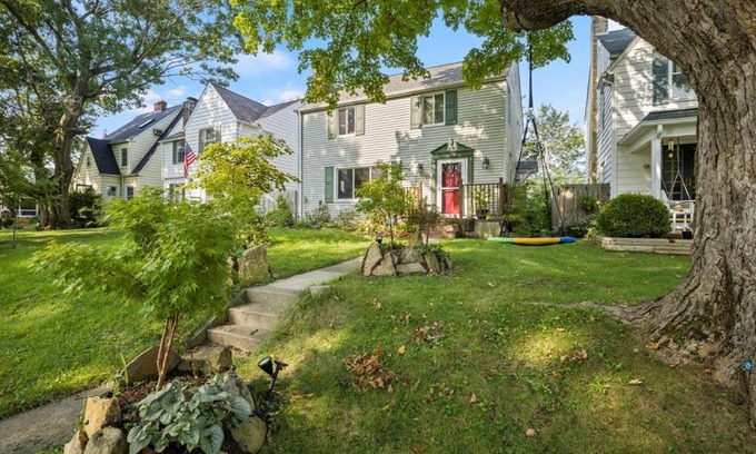 Westgate House | Cozy 3 Bedroom Home in a Peaceful Neighborhood, Pet Friendly