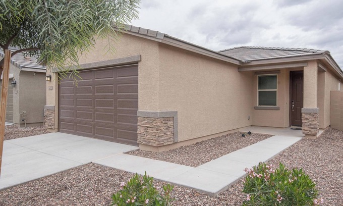 Laveen Village House | Charming 3-bedroom house with WiFi, AC in gorgeous Laveen