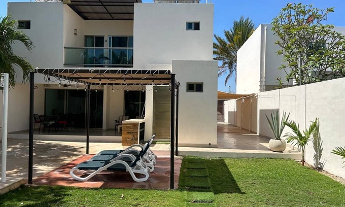 Merida Municipality Villa | Charming 3-bedroom Private Pool Villa with AC and WiFi in enjoyable Mérida