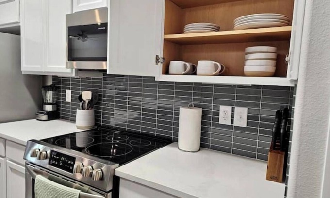 Temple House | Charming 3-bedroom townhome in Temple with WiFi and AC