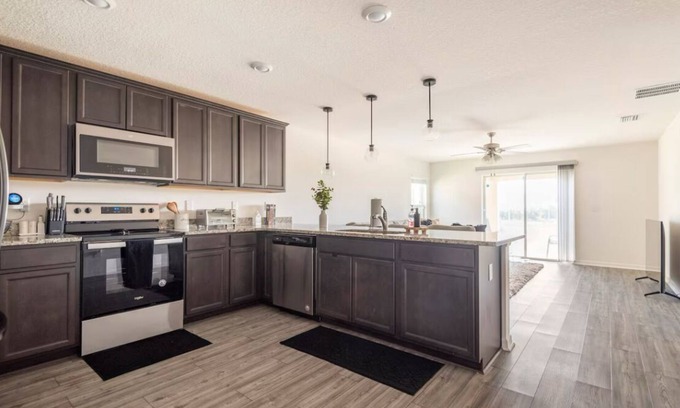 Brooksville House | Charming 3-bedroom family home in Brooksville with AC, WiFi