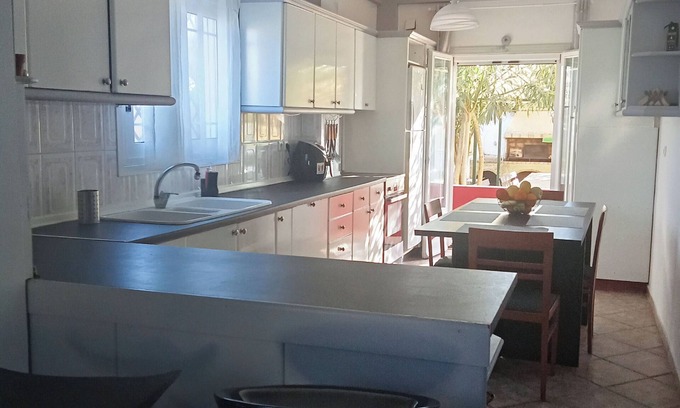 Linia Villa | Charming 3-bedroom villa with AC, WiFi in welcoming Linia