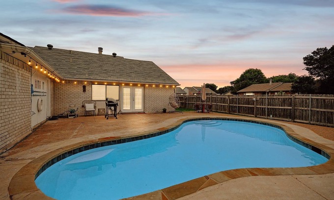 Plano House | Perfect 3-Bedroom Retreat with Pool and Game Room