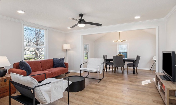 Overland Park House | Pet-Friendly 3BD Getaway with Family Amenities