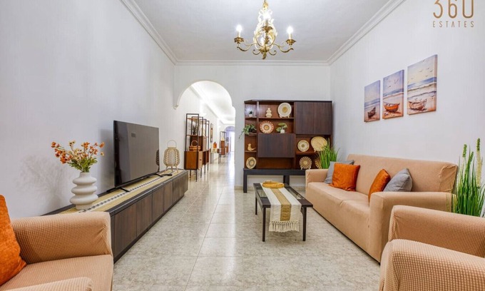 Tal-Ghoqod Apartment | Charming 3BR Maisonette with private Backyard & AC