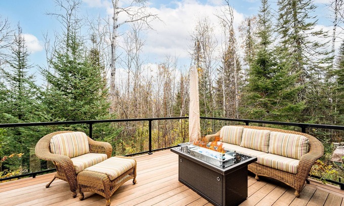 Grand Marais House | Pet-Friendly Grand Marais: Moments from Town & Lutsen
