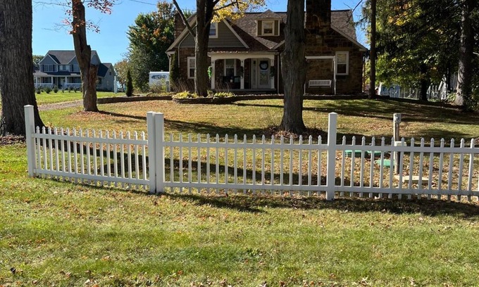 North Lima House | Charming 4-bedroom cottage with AC, Wi-Fi, and fire circle in quaint North Lima.
