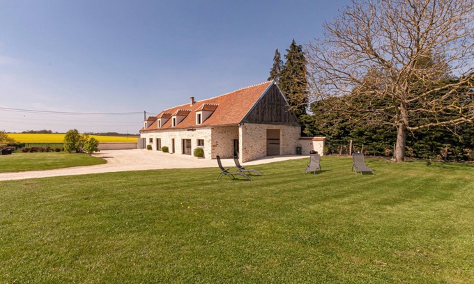 Chatillon-sur-Morin Cabin | Tranquil Gite in Champagne with Private Spa and Countryside Views
